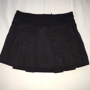 Lululemon black tennis skirt, size S
